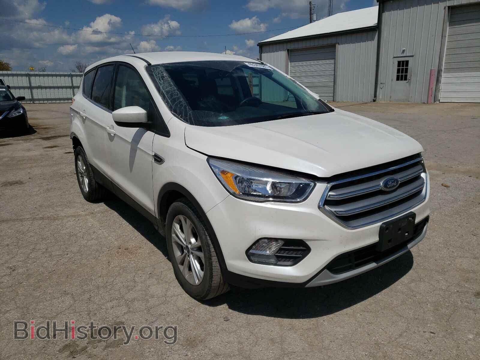 Фотография 1FMCU0GD4HUB12438 - FORD ESCAPE 2017