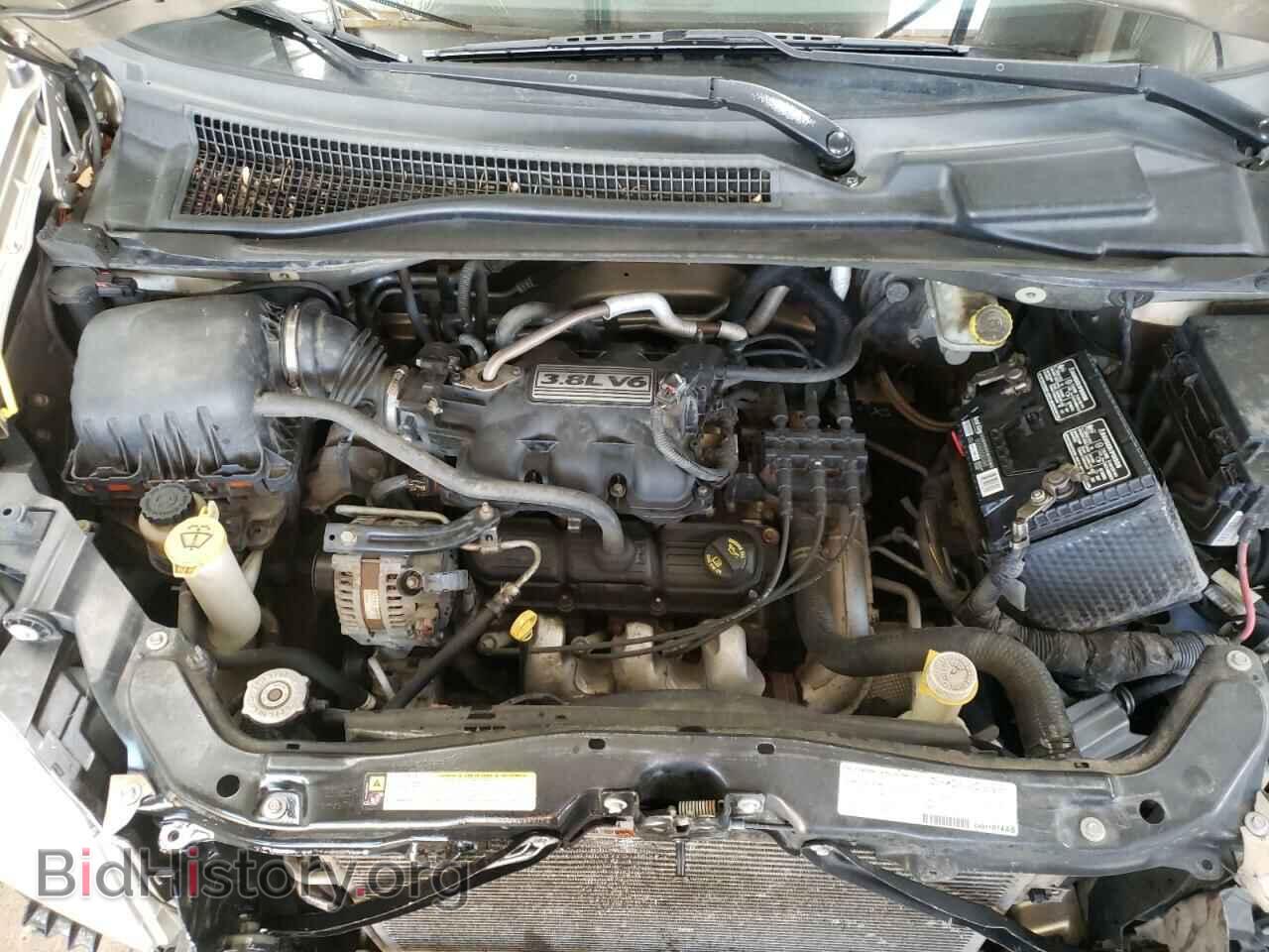 2008 CHRYSLER MINIVAN - VIN: 2A8HR54P78R635577 - Фото 7