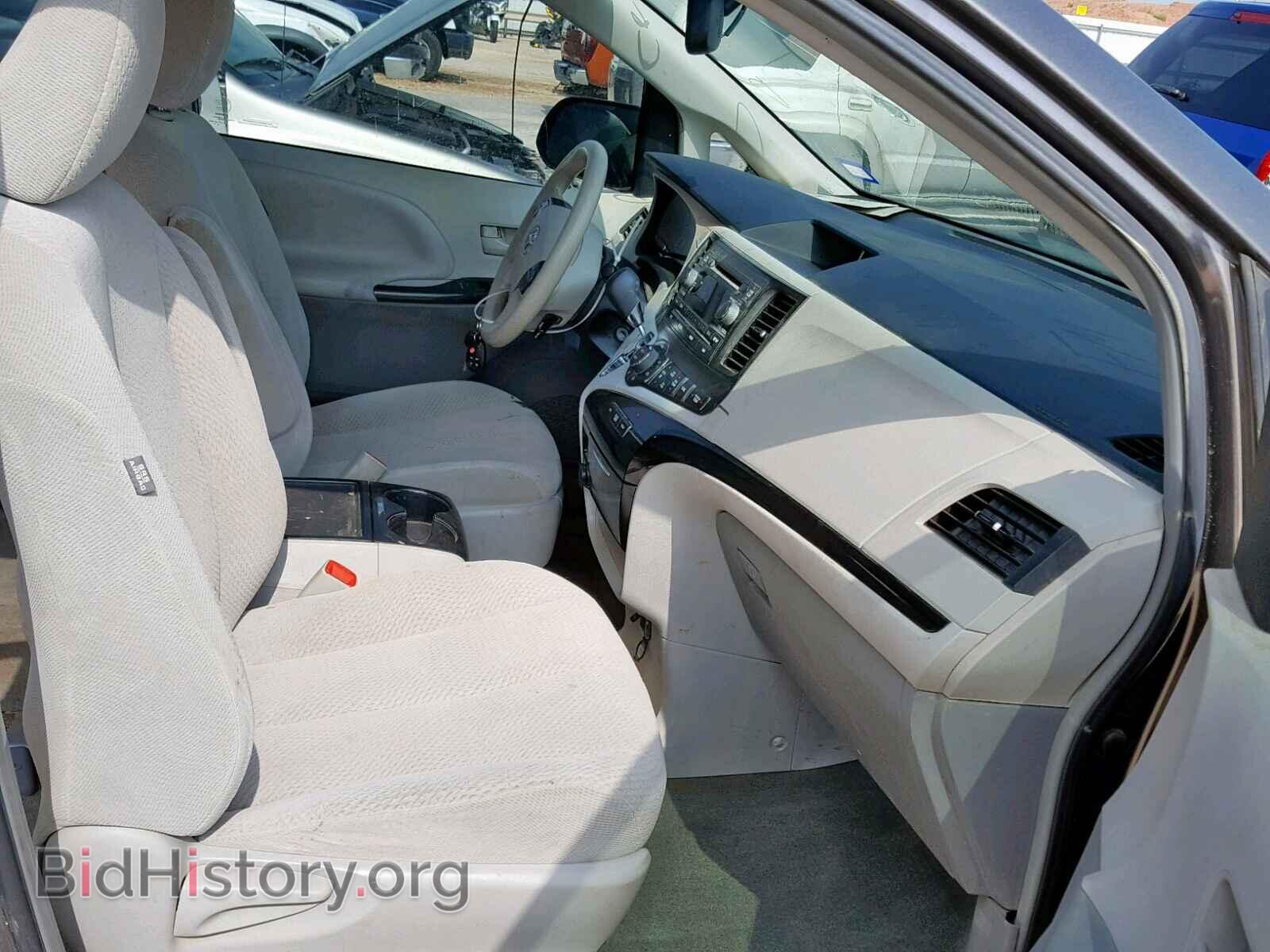 2013 TOYOTA SIENNA LE - VIN: 5TDKK3DC8DS333526 - Фото 5