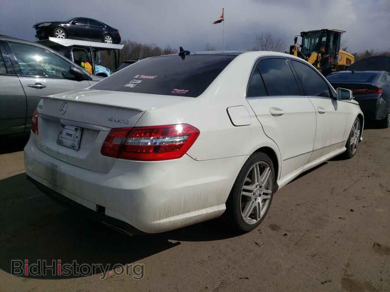 2011 MERCEDES-BENZ E-CLASS - VIN: WDDHF8HBXBA306700 - Фото 4