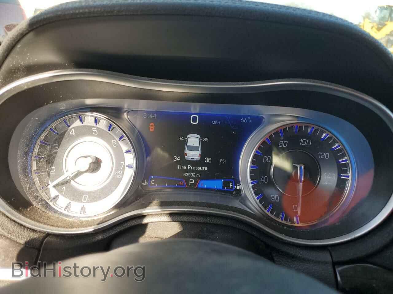 2019 CHRYSLER 300 - VIN: 2C3CCAEG4KH609742 - Фото 9