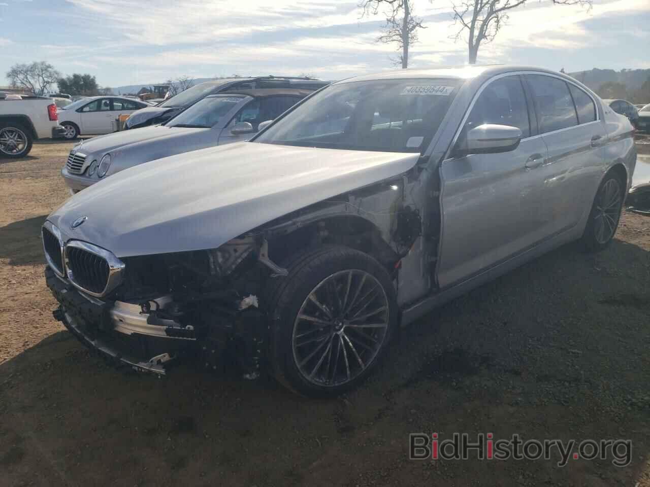 Photo WBAJA9C59KB399637 - BMW 5 SERIES 2019