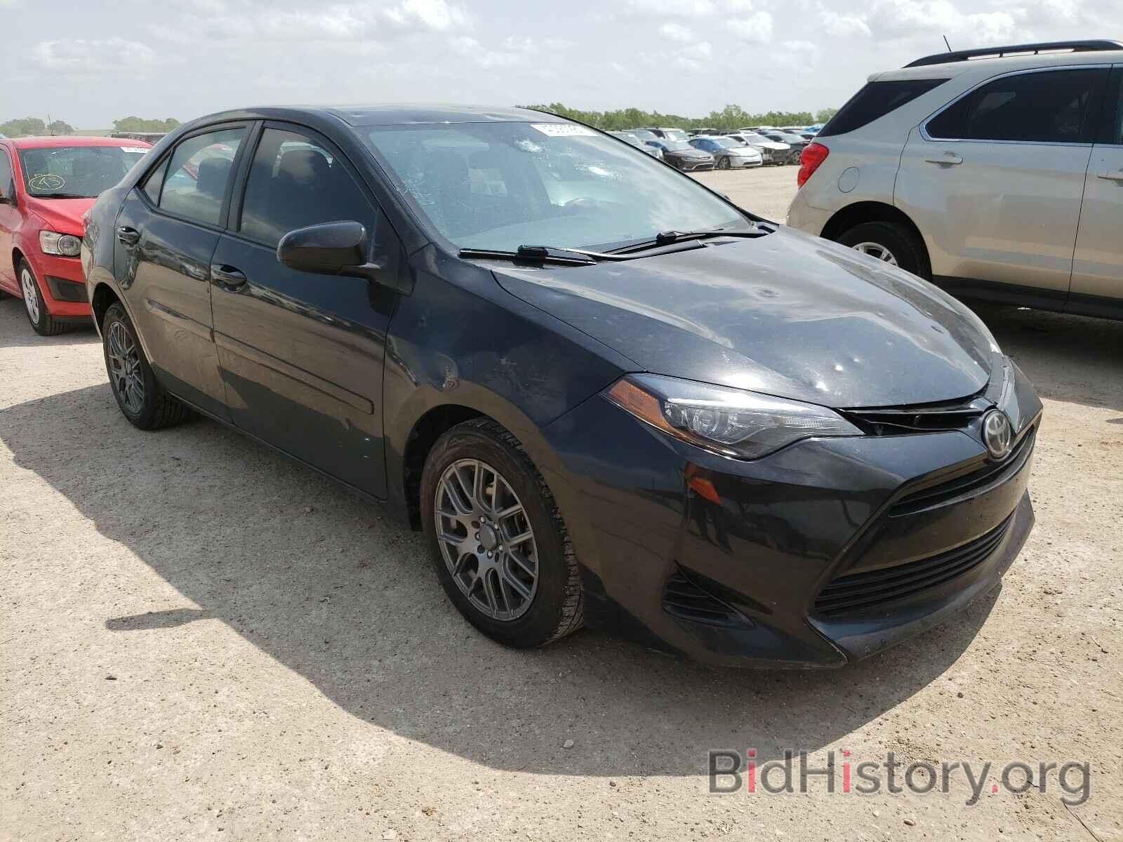 Photo 5YFBURHE9HP637455 - TOYOTA COROLLA 2017