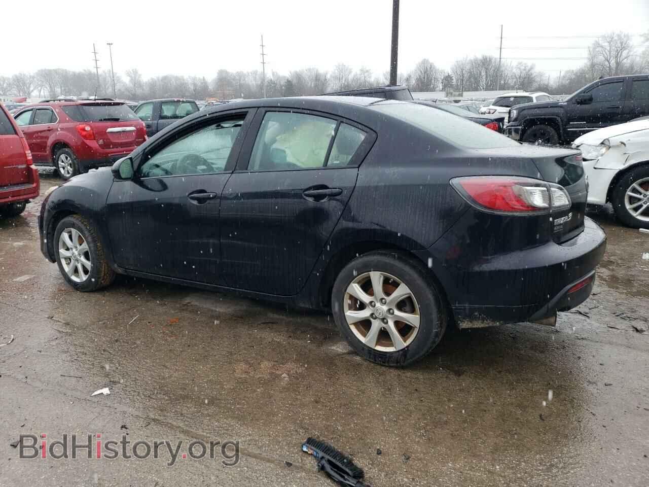 2011 MAZDA 3 - VIN: JM1BL1VF3B1366633 - Фото 2