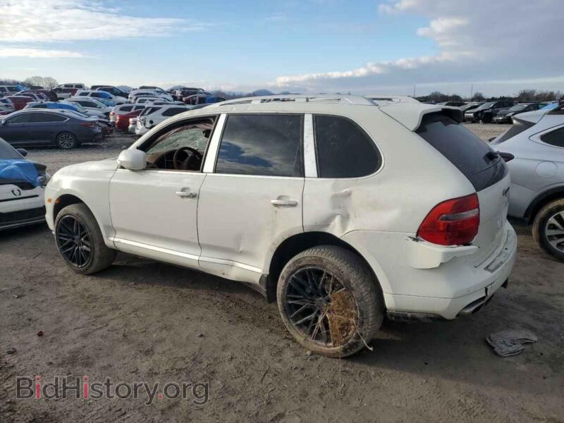 2010 Porsche CAYENNE (VIN WP1AA2AP6ALA07767) — фото 2 из 13