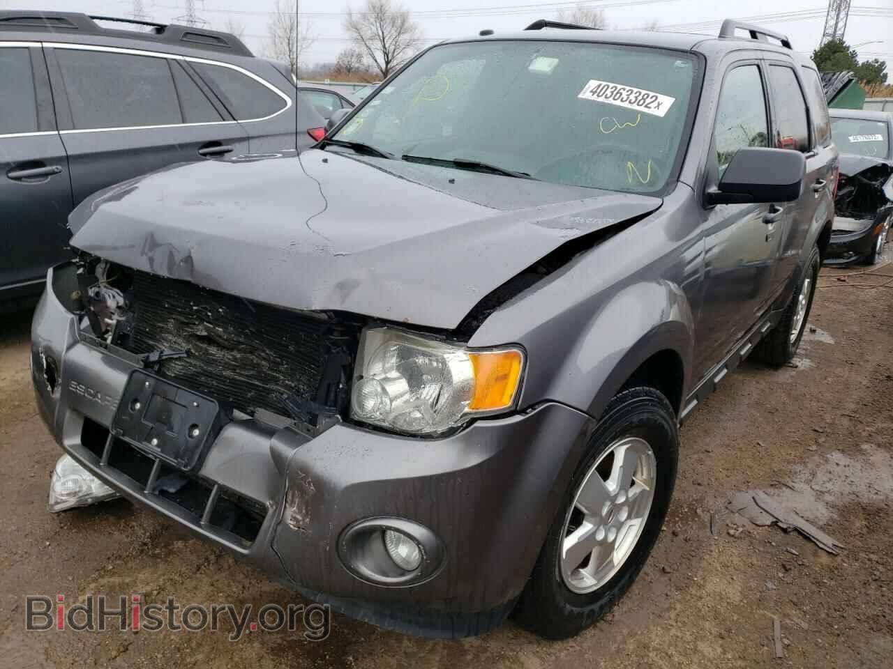 2011 FORD ESCAPE - VIN: 1FMCU0D76BKA12956 - Фото 2