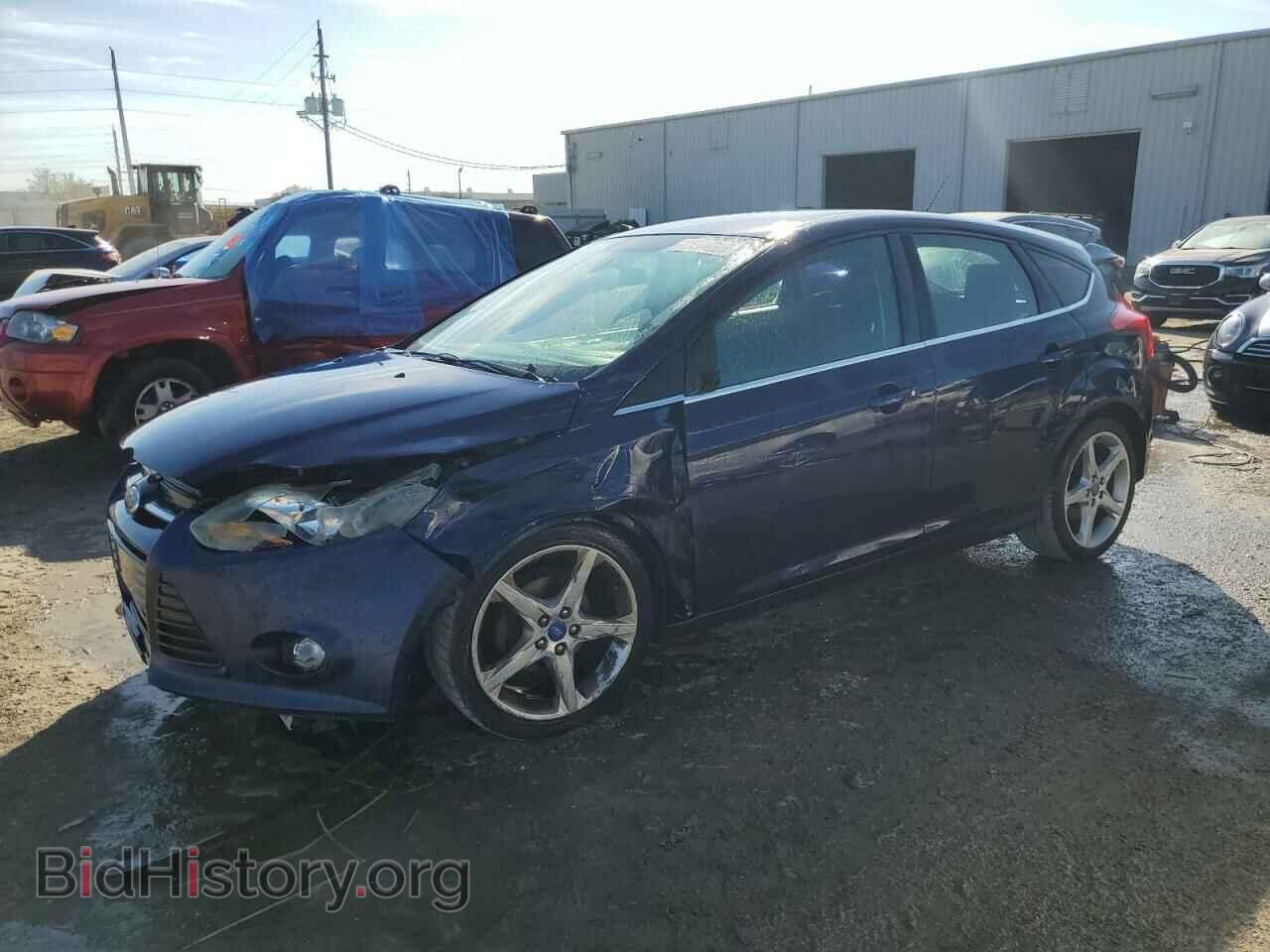 Фотография 1FAHP3N28CL132944 - FORD FOCUS 2012