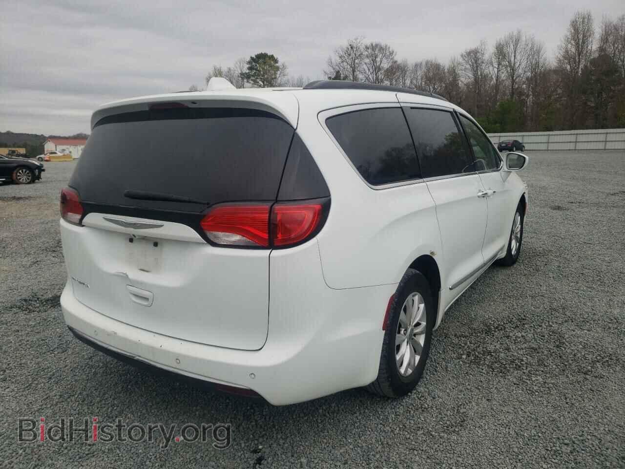 2017 CHRYSLER PACIFICA - VIN: 2C4RC1BG0HR564554 - Photo 4