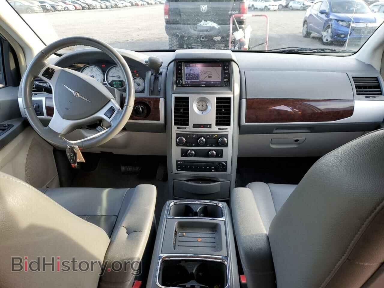 2010 CHRYSLER MINIVAN - VIN: 2A4RR5D19AR153488 - Фото 8