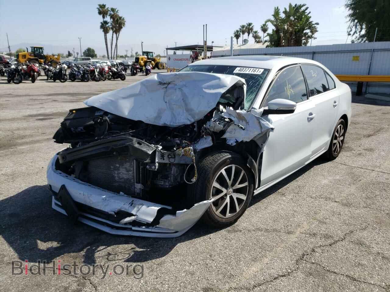 2017 VOLKSWAGEN JETTA - VIN: 3VWDB7AJ3HM404721 - Photo 2