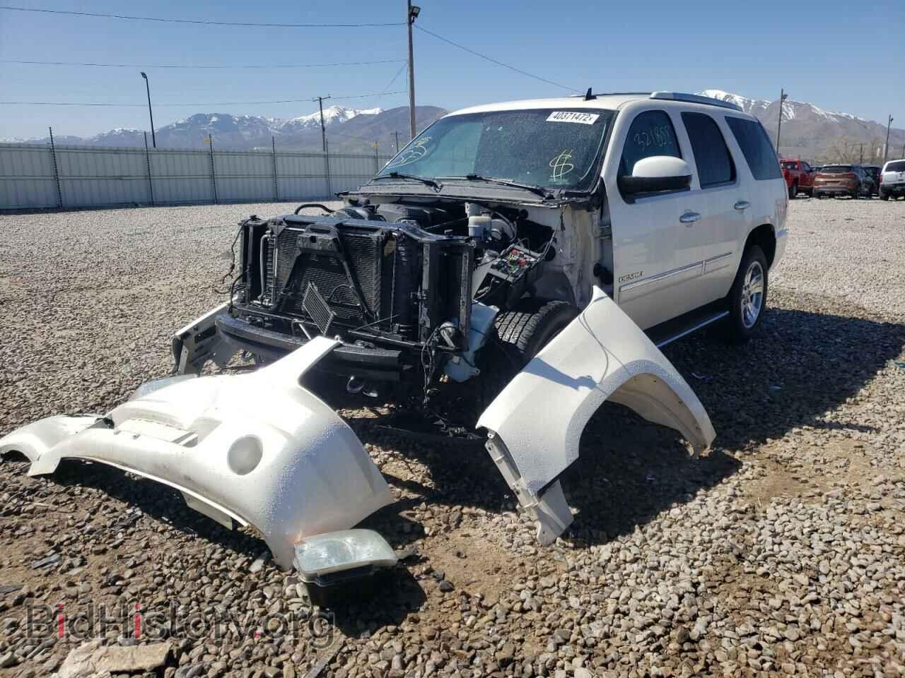 2013 GMC YUKON - VIN: 1GKS2EEF3DR239027 - Photo 2