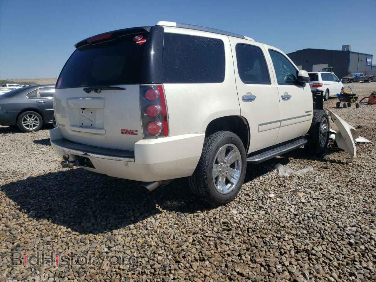 2013 GMC YUKON - VIN: 1GKS2EEF3DR239027 - Photo 4