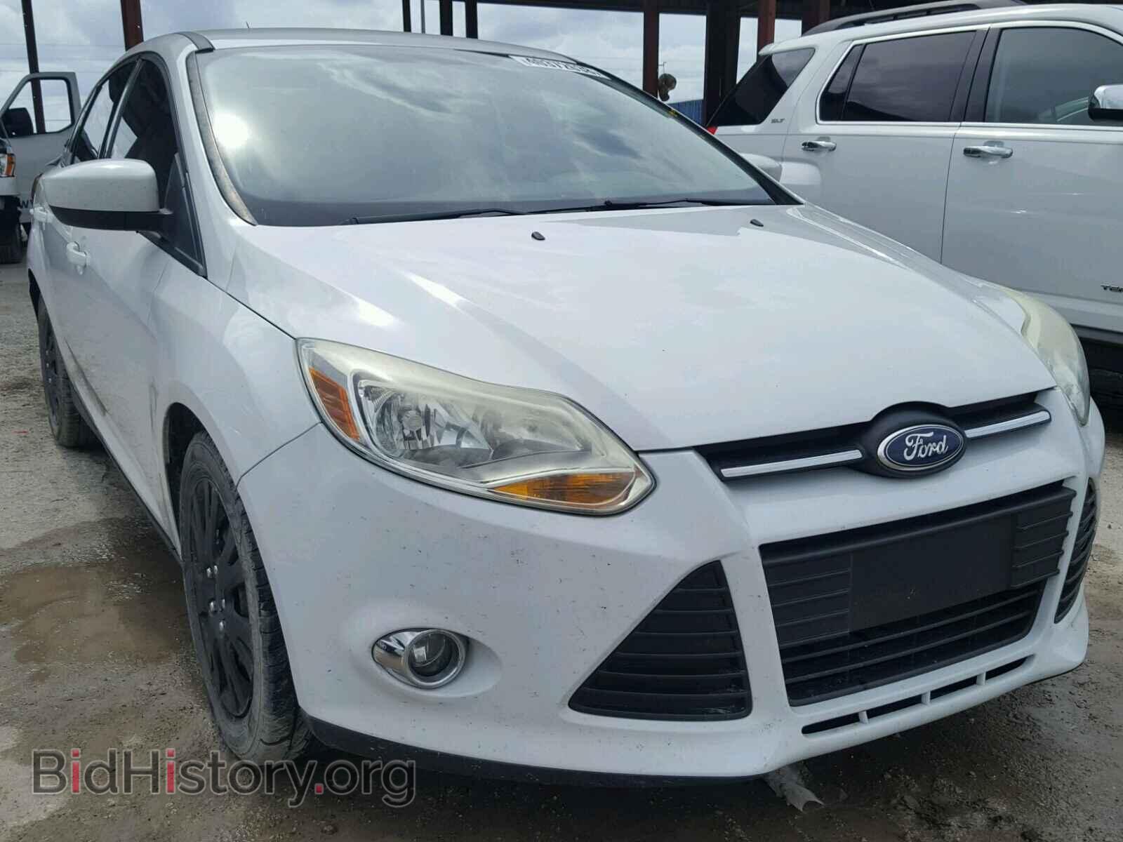 2012 Ford FOCUS Focus SE (VIN 1FAHP3F27CL231897) — photo 1 of 10, Copart, damage: rear end