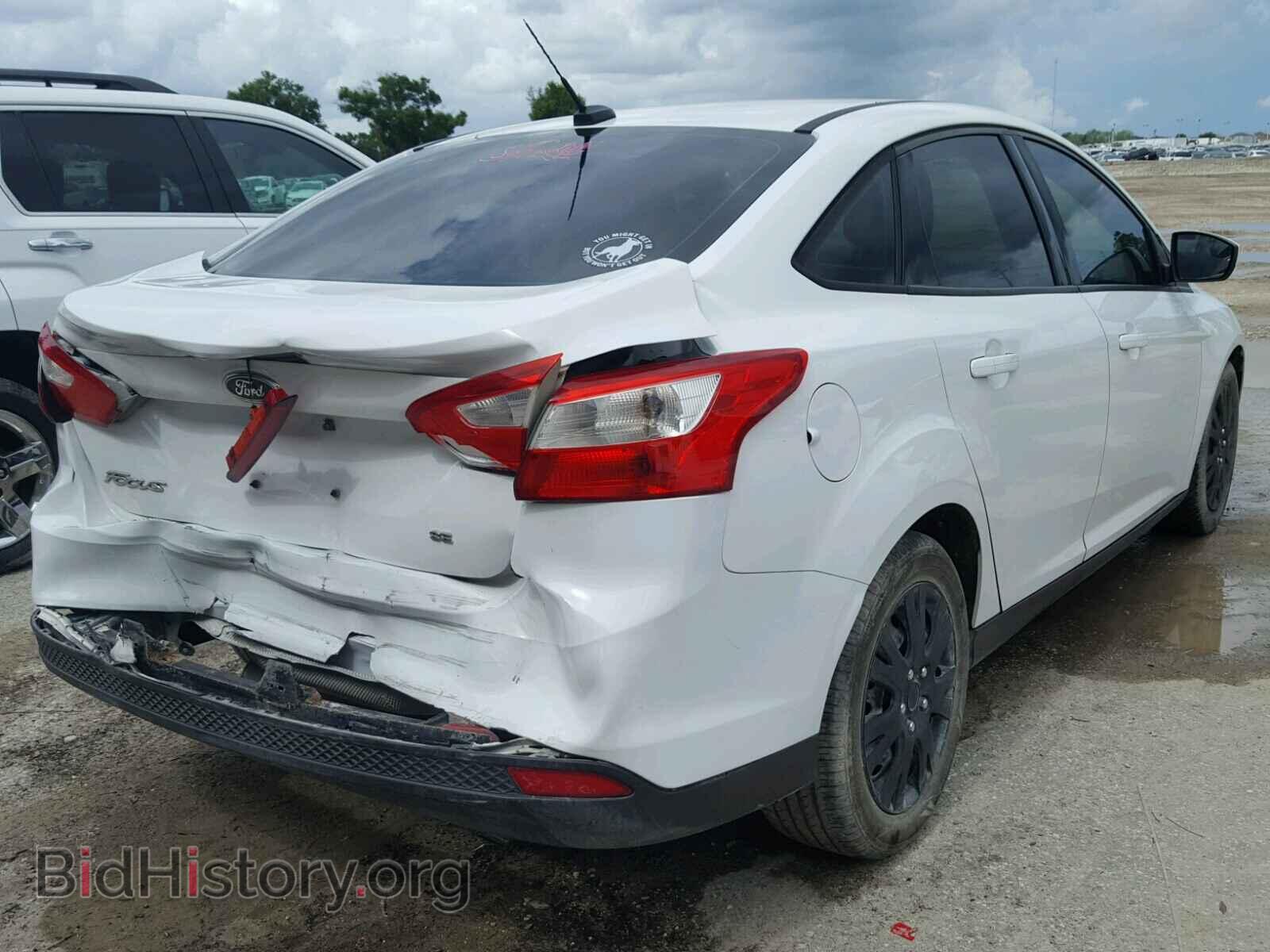 2012 Ford FOCUS (VIN 1FAHP3F27CL231897) — photo 4 of 10