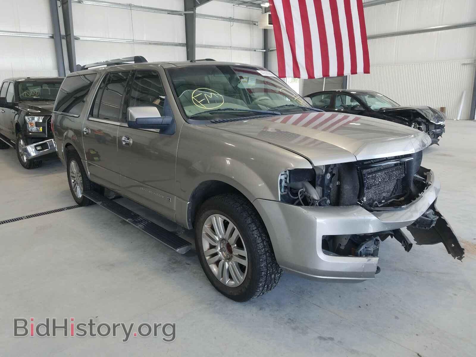 Photo 5LMFL28558LJ06489 - LINCOLN NAVIGATOR 2008