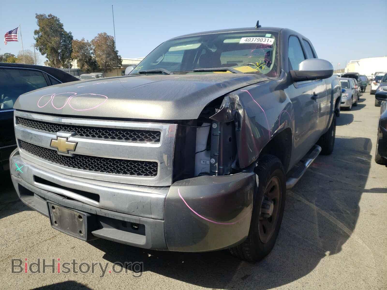 2011 CHEVROLET SILVERADO - VIN: 1GCRCREA1BZ309799 - Фото 2