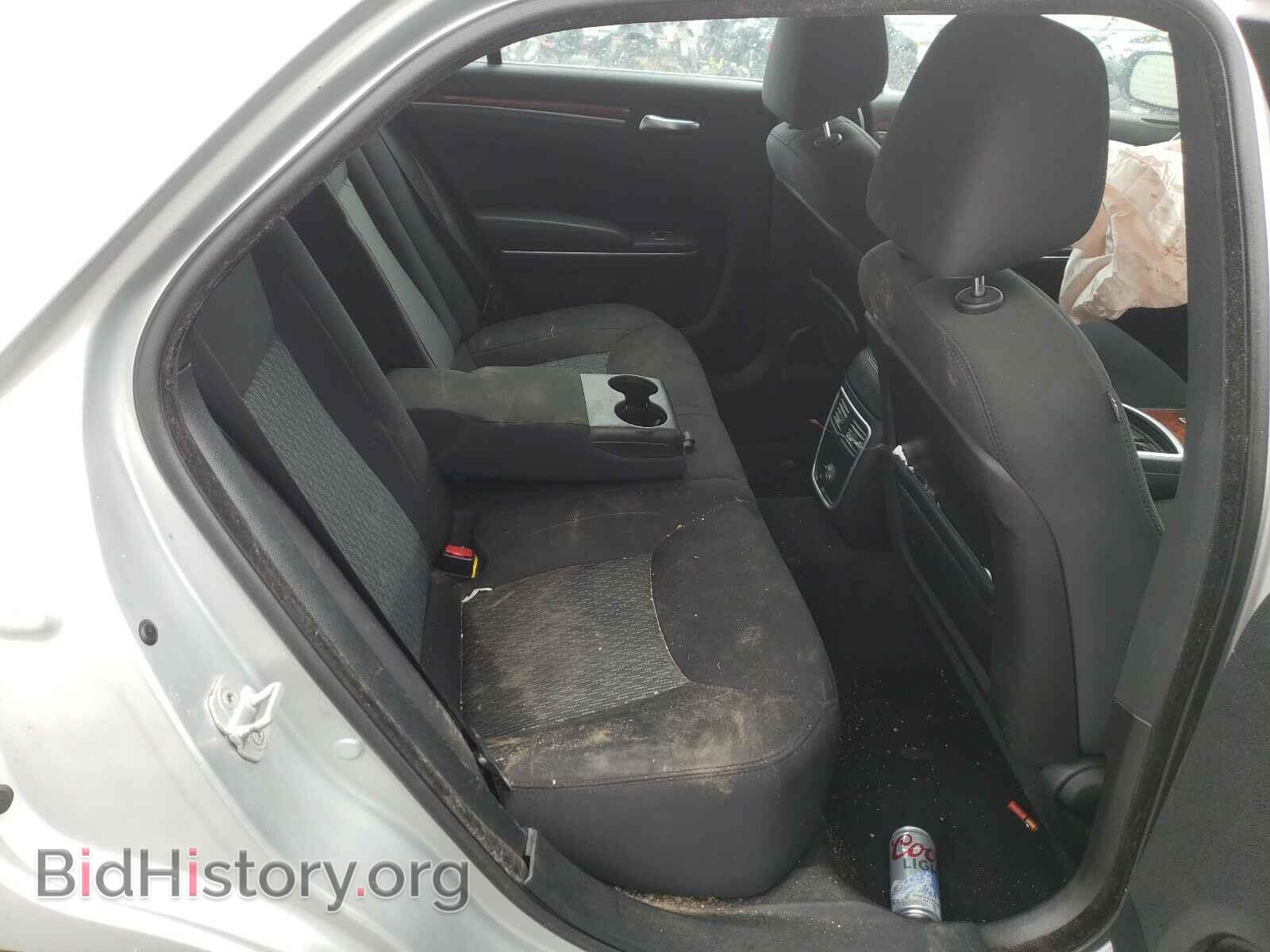 2012 CHRYSLER 300 - VIN: 2C3CCAAG7CH263693 - Фото 6