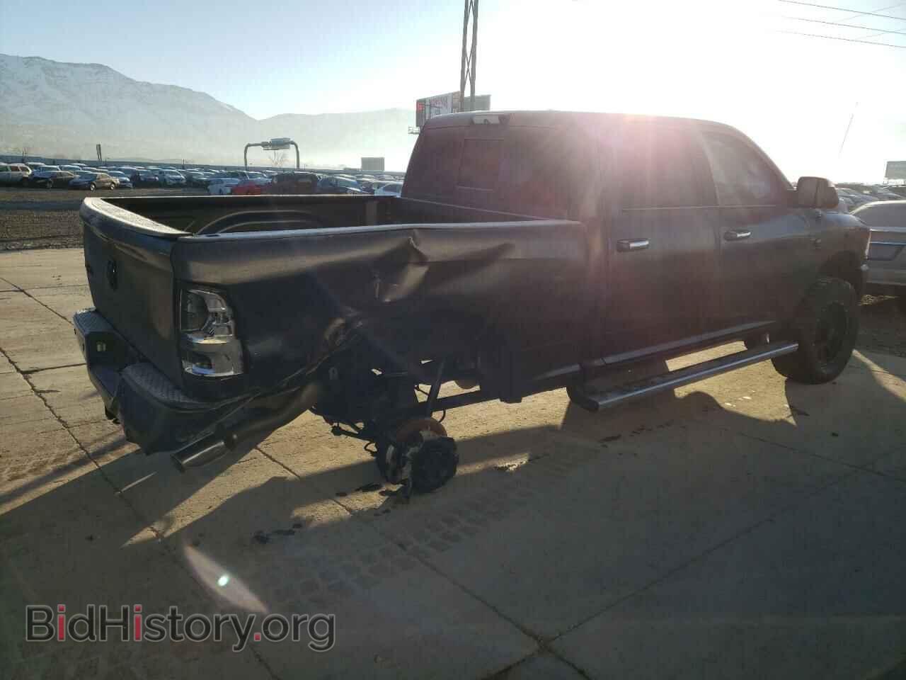 2015 RAM All Models - VIN: 3C6UR5DL4FG662832 - Фото 3