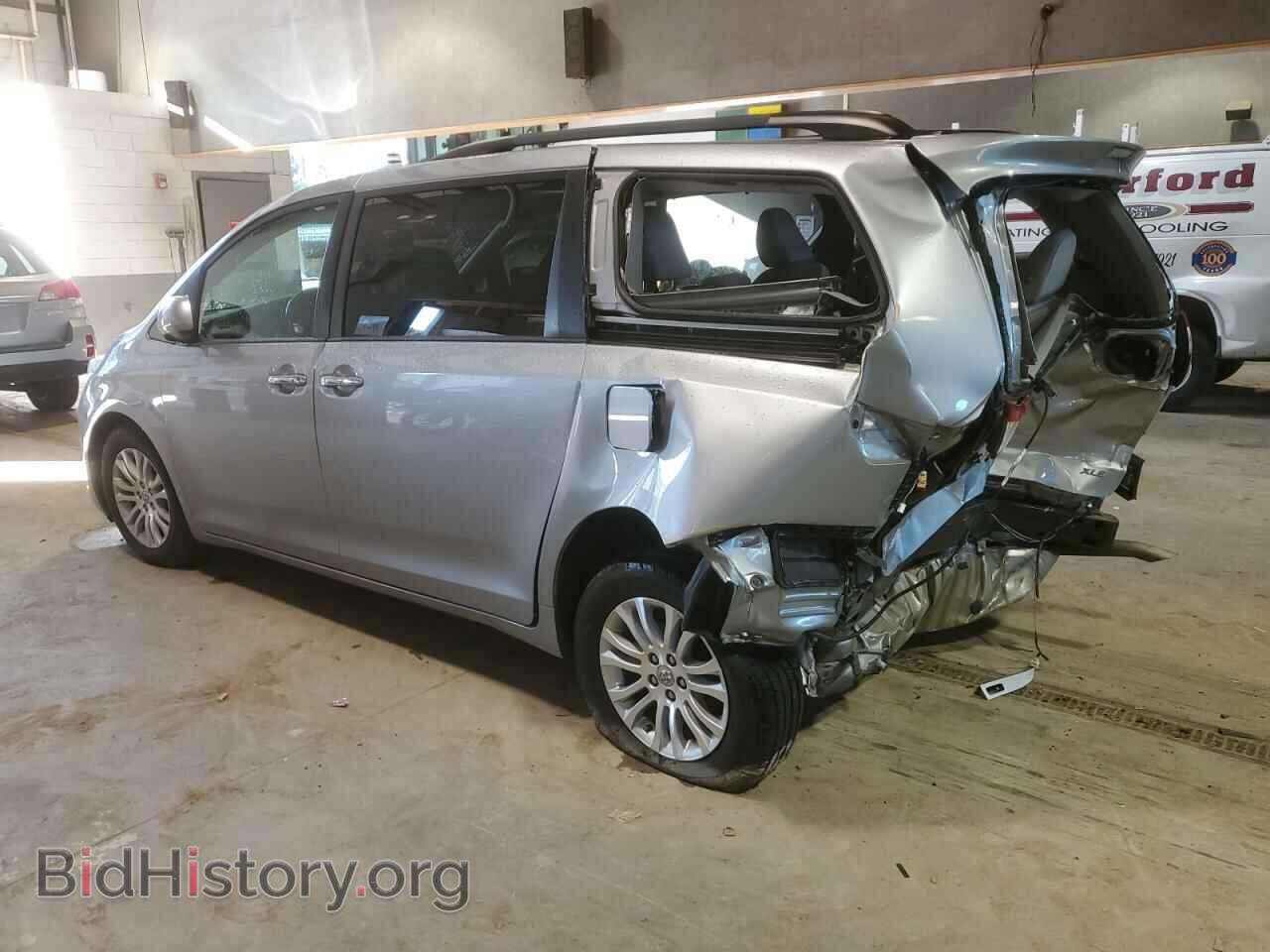 2017 TOYOTA All Models - VIN: 5TDYZ3DC2HS781403 - Фото 2
