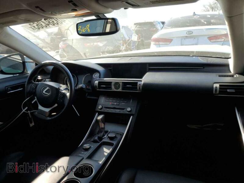 2015 Lexus IS (VIN JTHBF1D20F5075378) — фото 8 из 12