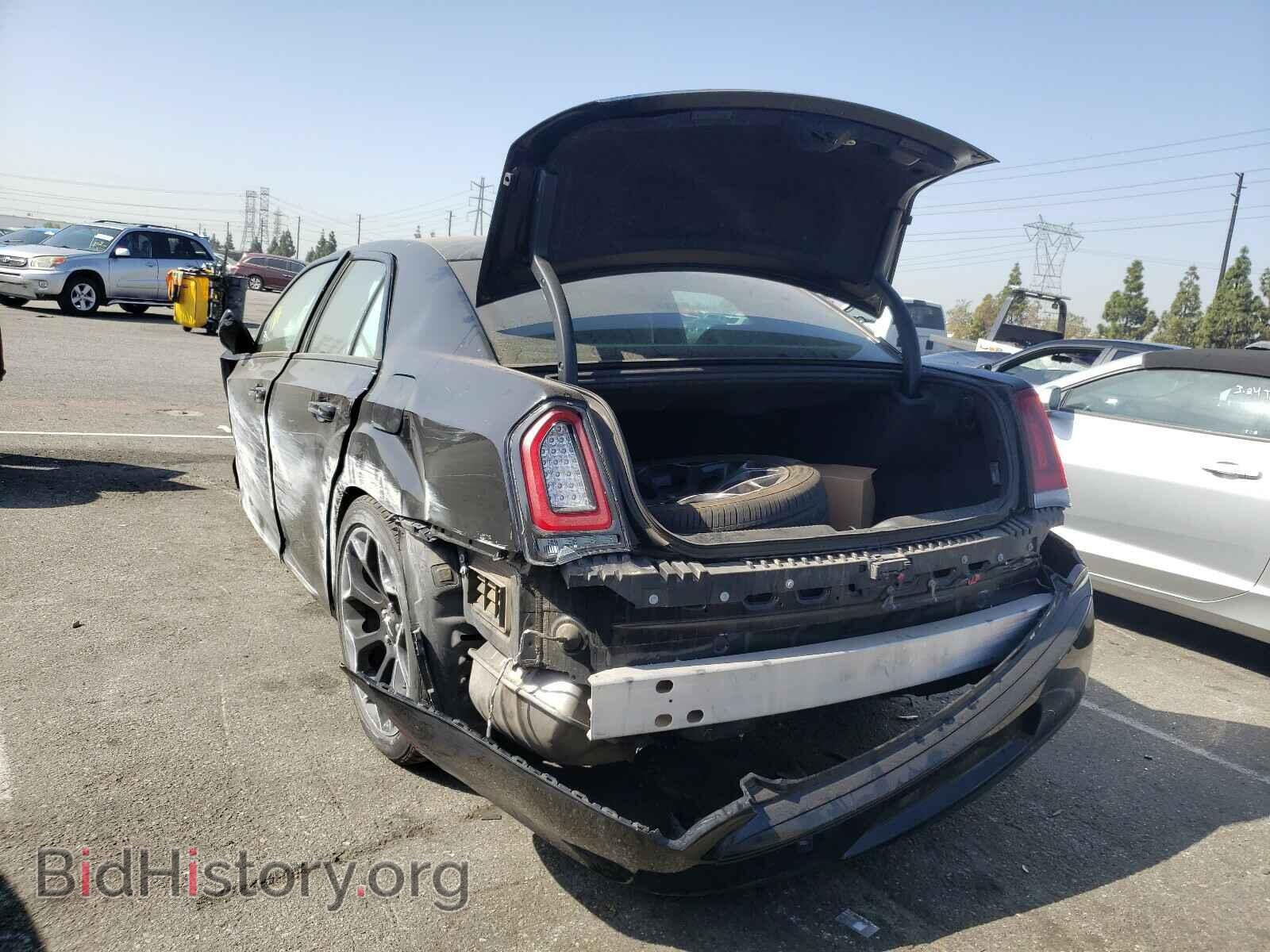 2019 CHRYSLER 300 - VIN: 2C3CCABGXKH585449 - Фото 3
