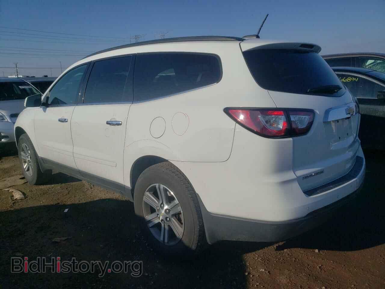 2017 CHEVROLET TRAVERSE - VIN: 1GNKRGKD2HJ266785 - Фото 2