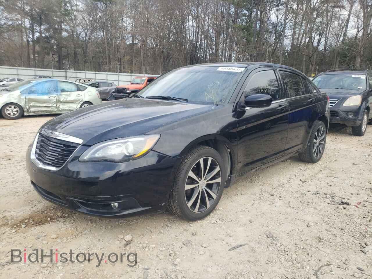 2013 CHRYSLER 200 - VIN: 1C3CCBCG6DN745535 - Фото 2