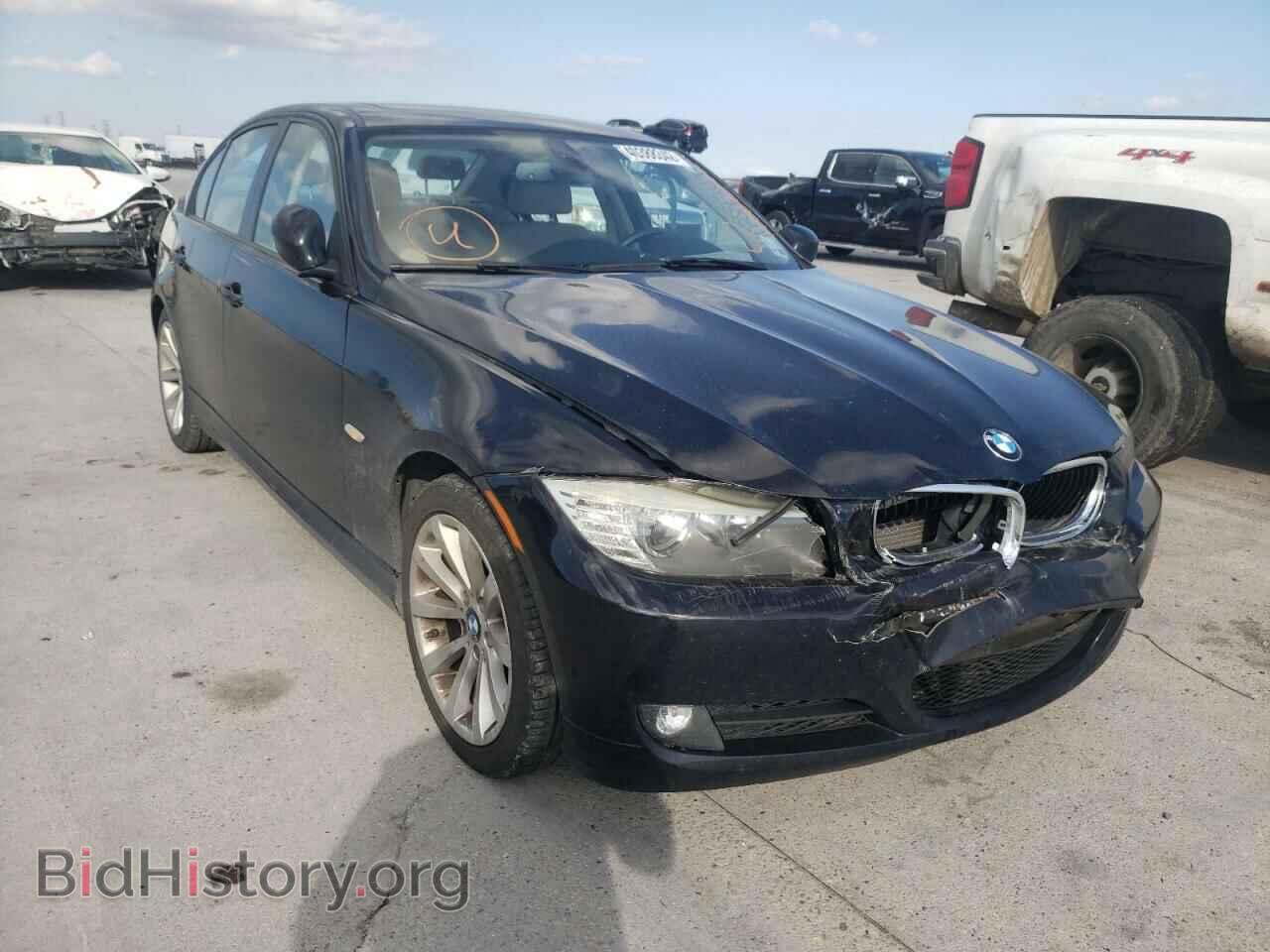 Фотография WBAPH7C57BA801588 - BMW 3 SERIES 2011