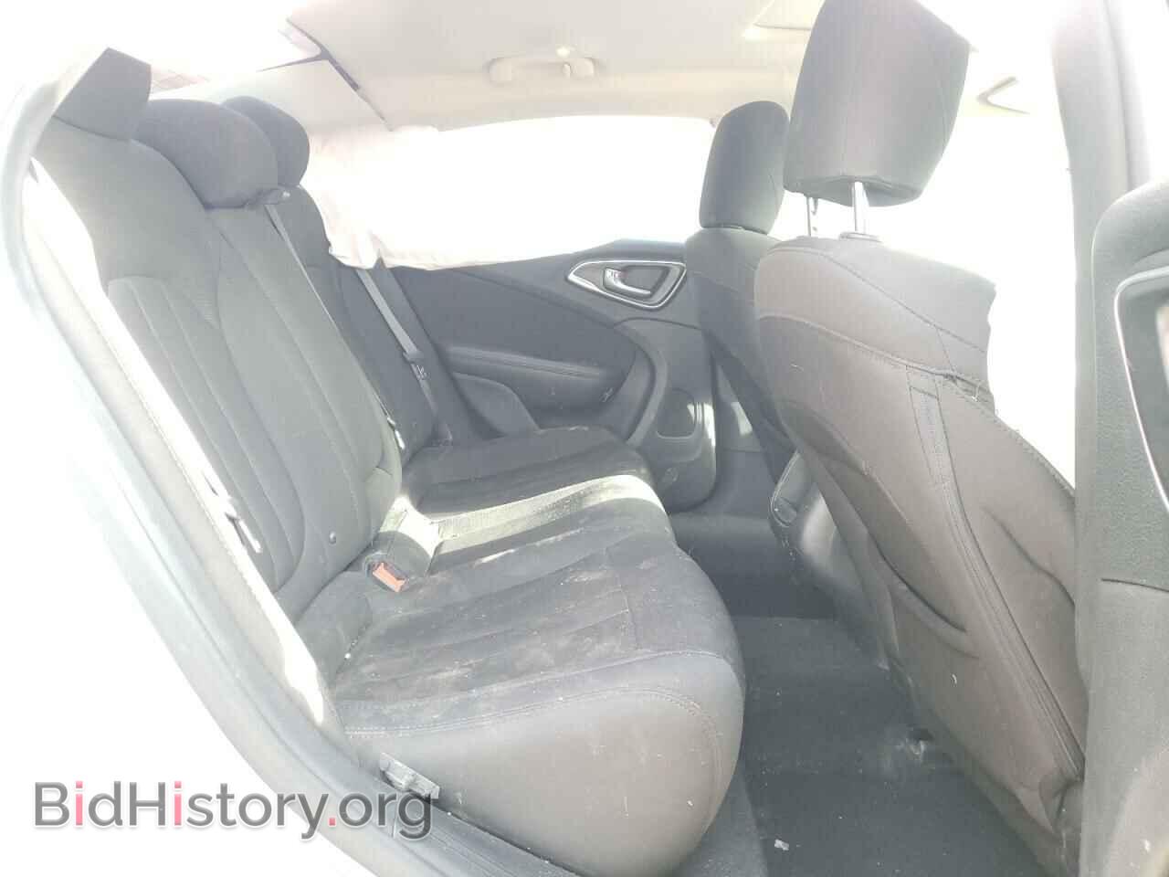 2016 CHRYSLER 200 - VIN: 1C3CCCAB3GN115277 - Фото 6