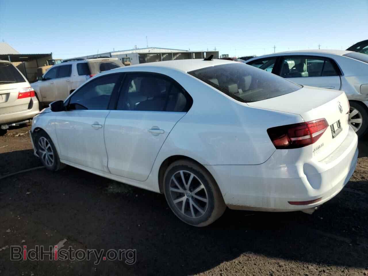 2017 VOLKSWAGEN JETTA - VIN: 3VWDB7AJ1HM364400 - Фото 2
