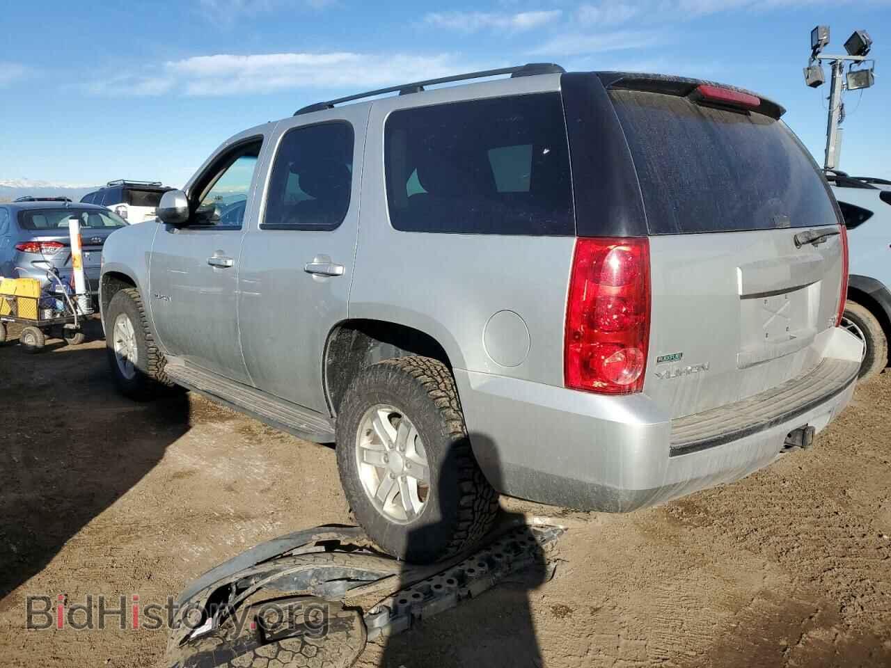 2011 GMC YUKON - VIN: 1GKS2AE09BR234710 - Фото 2