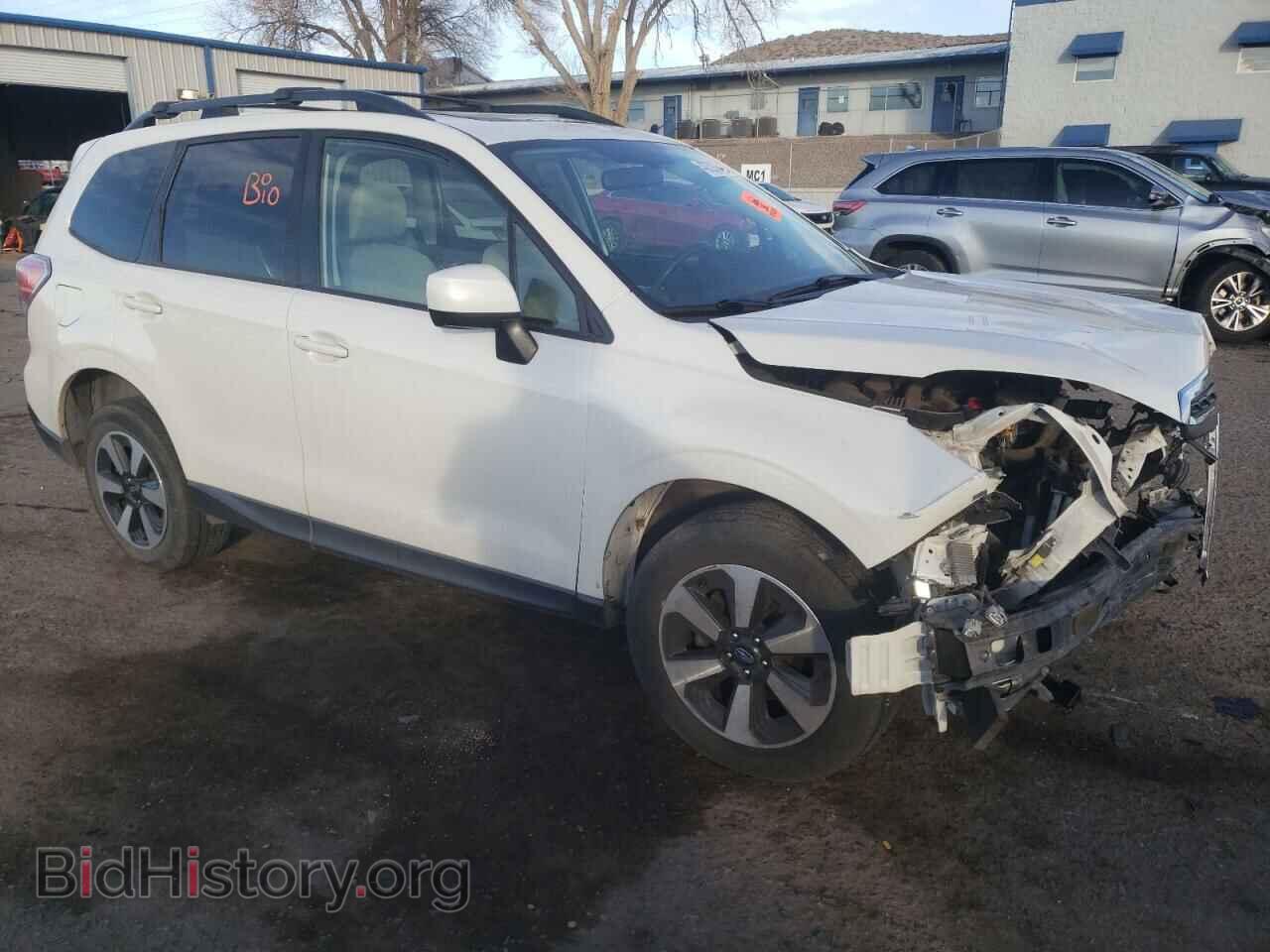 2017 SUBARU FORESTER - VIN: JF2SJAEC2HH808041 - Photo 4