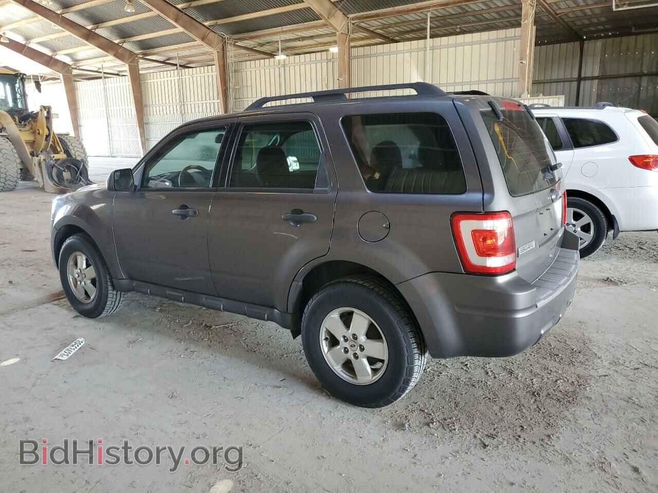 2011 FORD ESCAPE - VIN: 1FMCU0C72BKB15387 - Фото 2