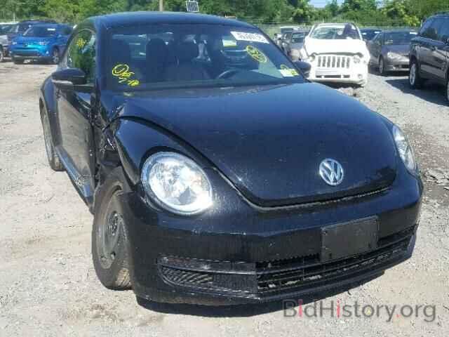 Photo 3VWJP7AT1CM636605 - VOLKSWAGEN BEETLE 2012