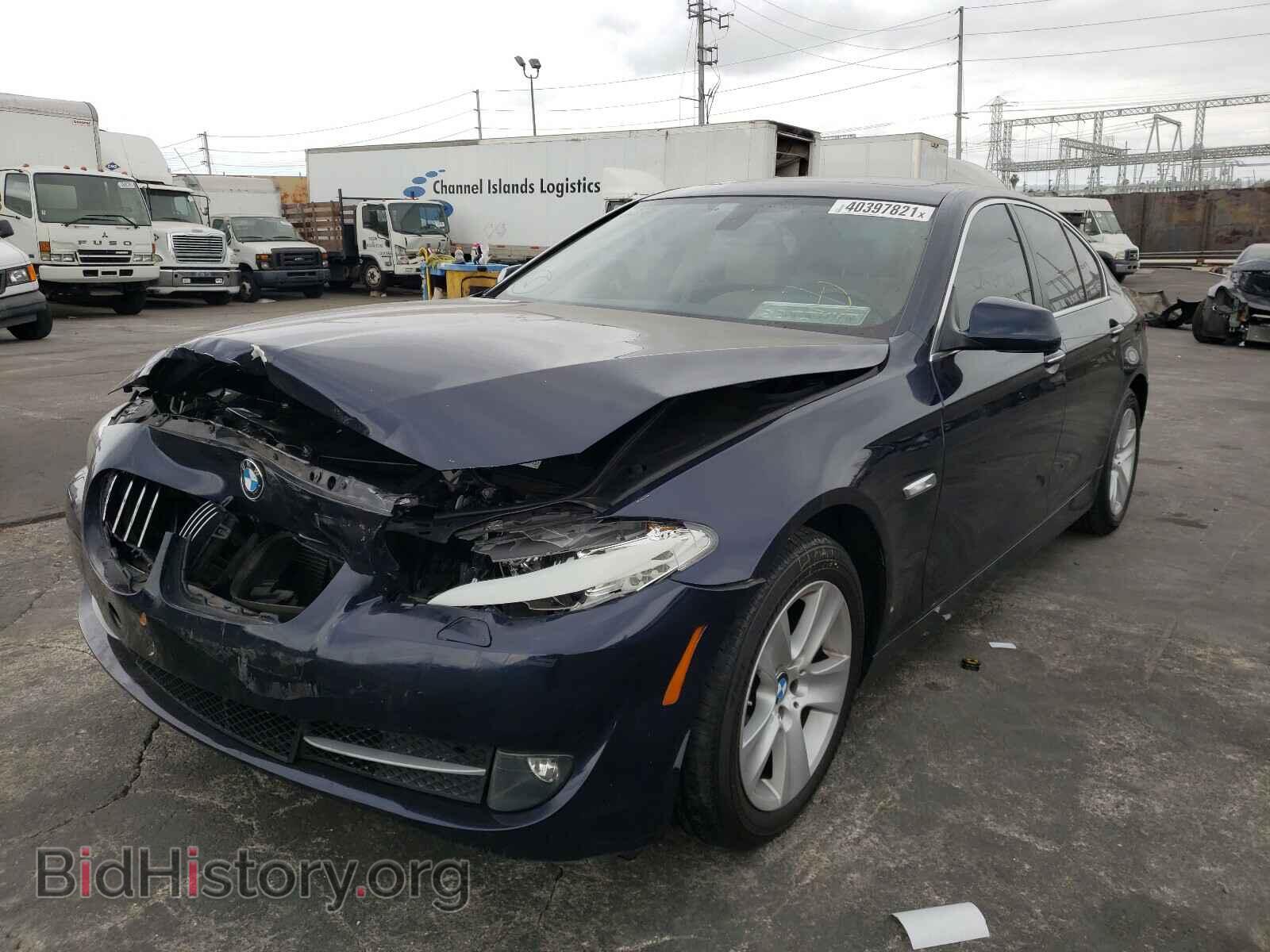 2011 BMW 5 SERIES - VIN: WBAFR1C57BC739751 - Фото 2