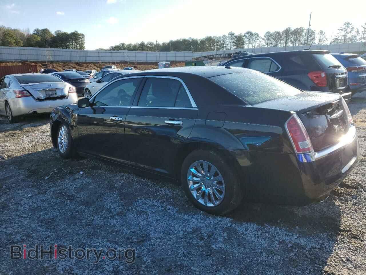 2013 CHRYSLER 300 - VIN: 2C3CCAAG1DH508389 - Фото 2