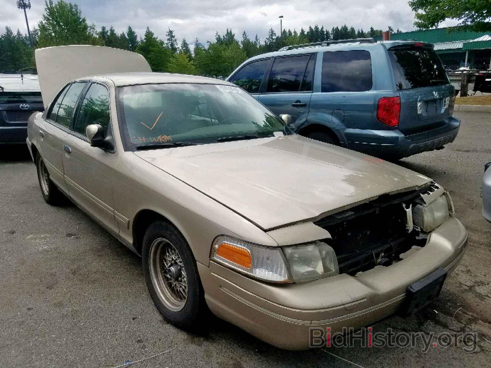 Photo 2FAFP74W6YX216290 - FORD CROWN VIC 2000