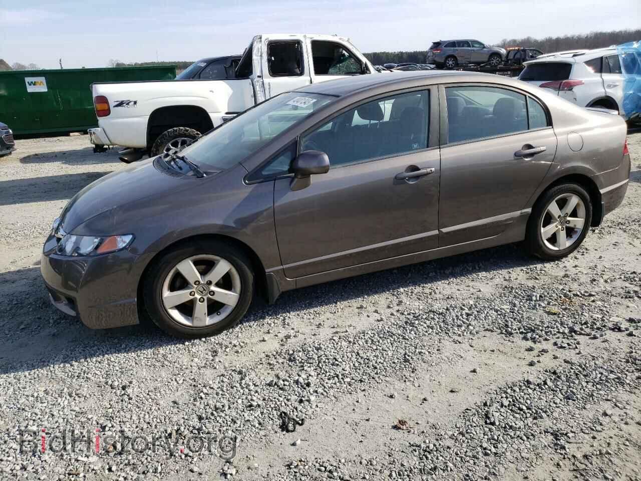 Photo 19XFA1F67BE013590 - HONDA CIVIC 2011