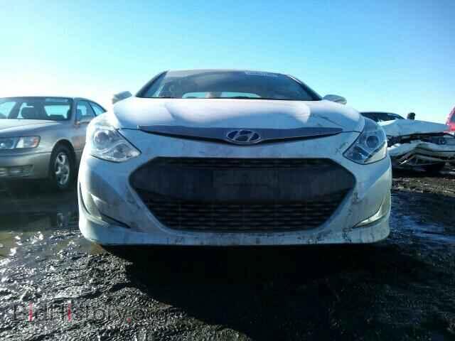 2012 HYUNDAI SONATA - VIN: KMHEC4A49CA021557 - Фото 9