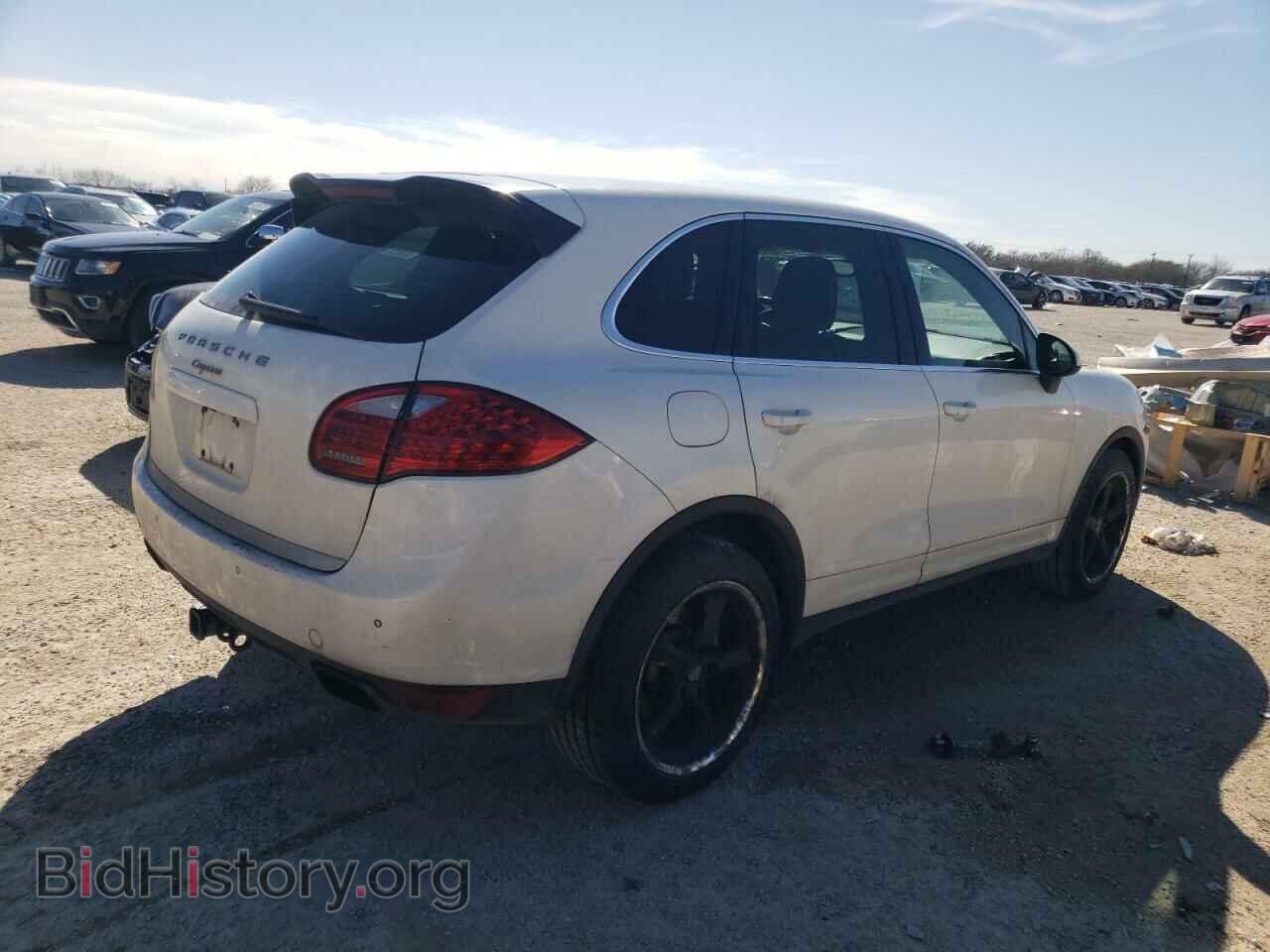 2011 PORSCHE CAYENNE - VIN: WP1AA2A26BLA04261 - Фото 3