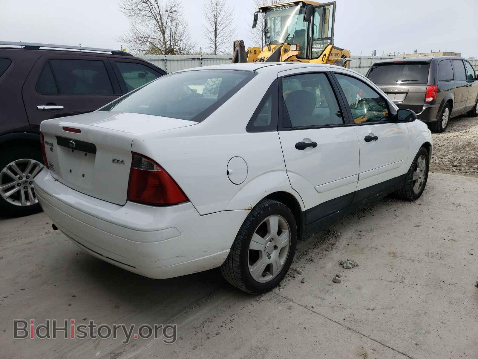 2006 FORD FOCUS - VIN: 1FAFP34N56W100717 - Фото 4