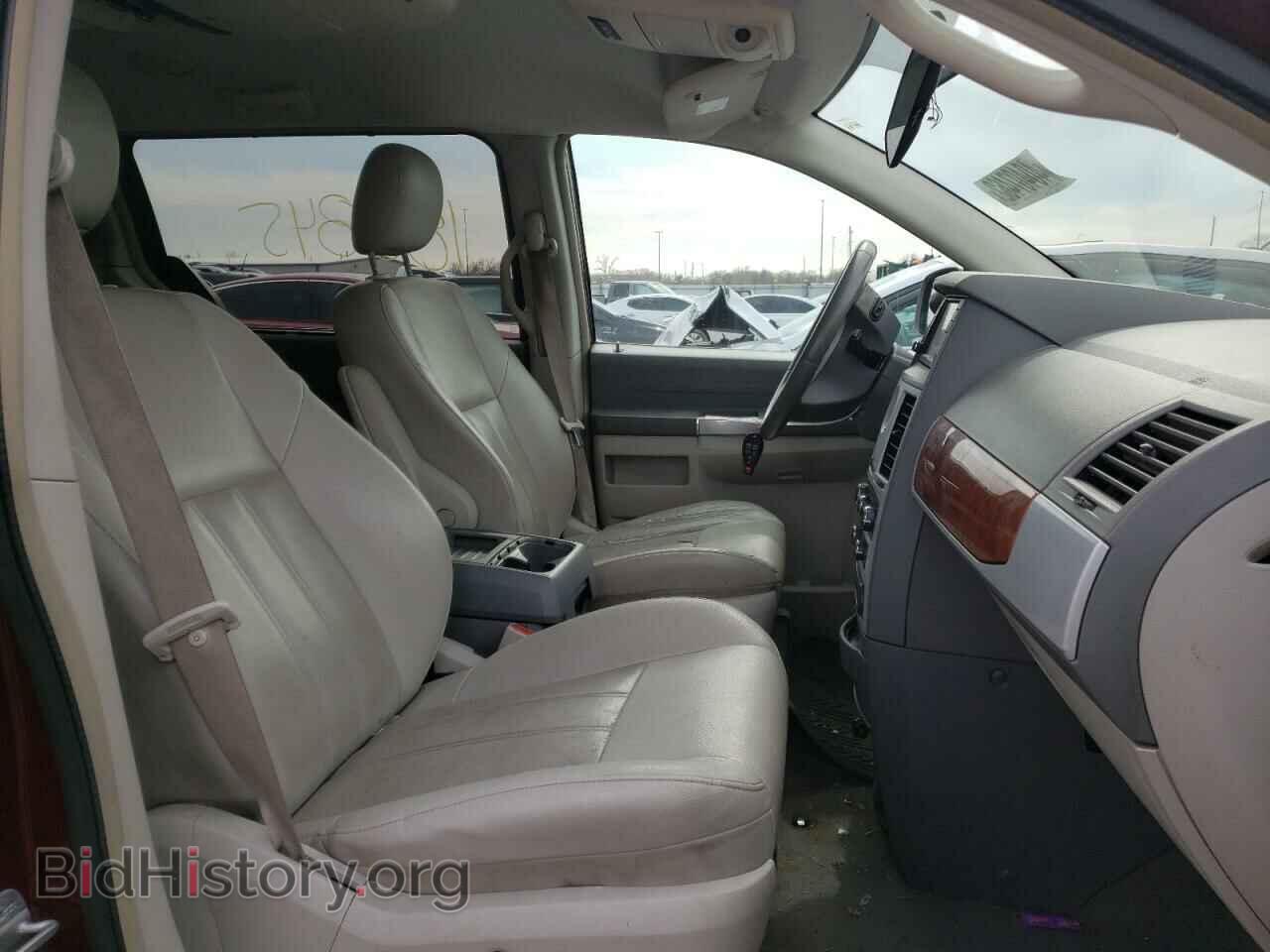 2008 CHRYSLER MINIVAN - VIN: 2A8HR54P08R730790 - Фото 5