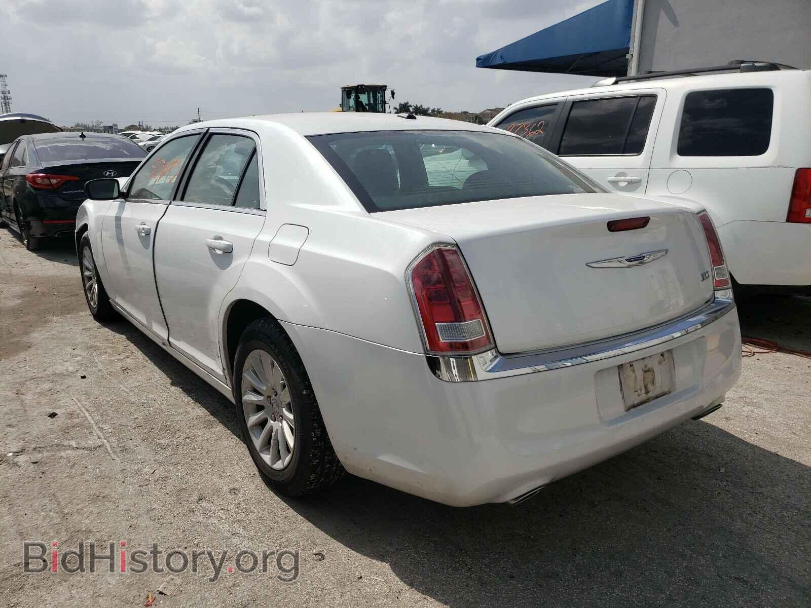2013 CHRYSLER 300 - VIN: 2C3CCAAG0DH504009 - Фото 3