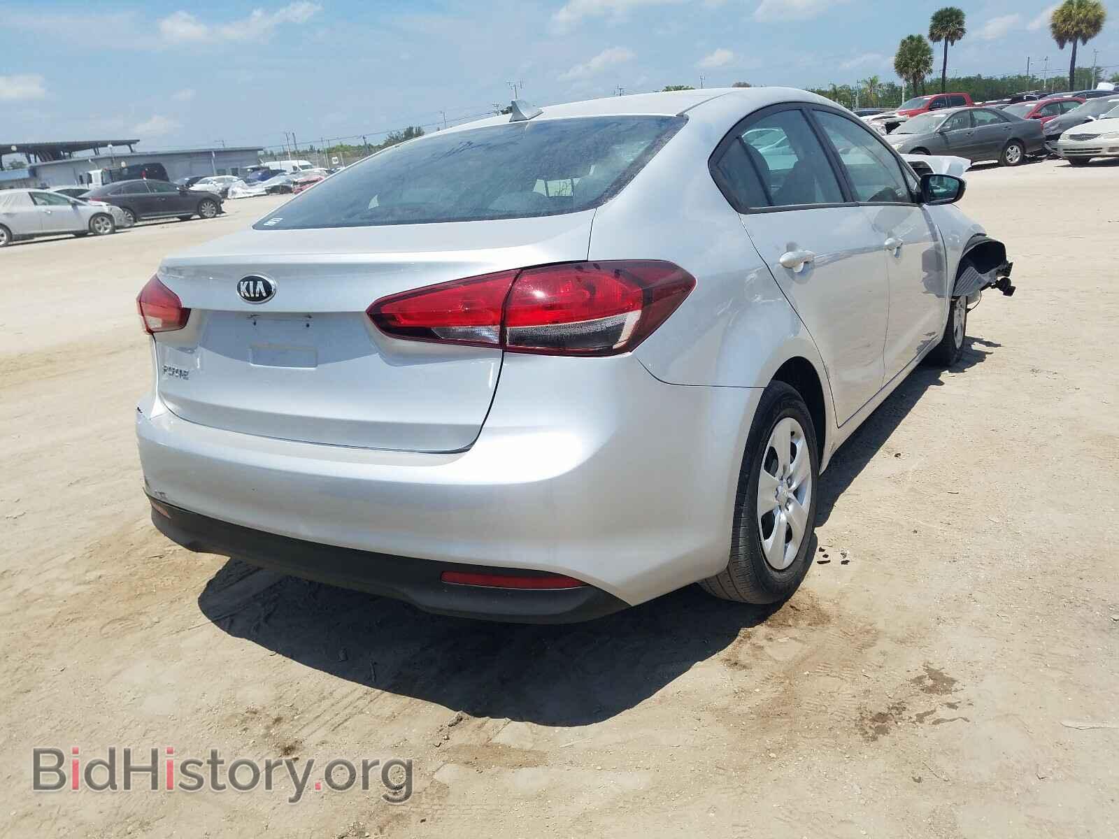 2017 KIA FORTE - VIN: 3KPFK4A75HE100718 - Photo 4