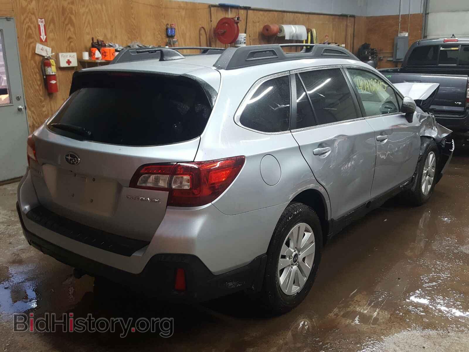 2019 SUBARU OUTBACK - VIN: 4S4BSAFC3K3385951 - Фото 4