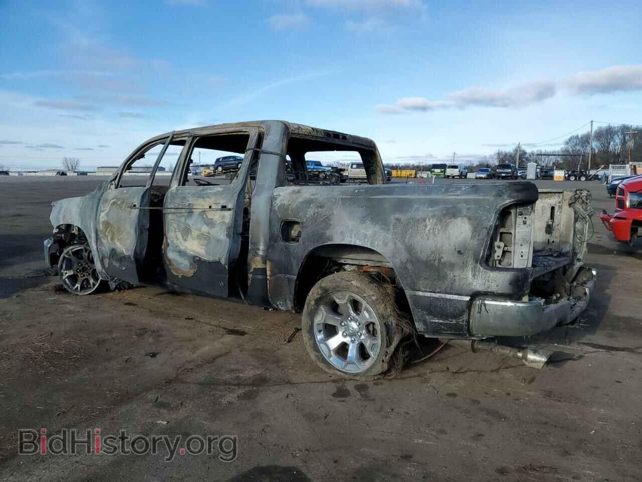 2019 RAM 1500 - VIN: 1C6SRFFT9KN840536 - Фото 2
