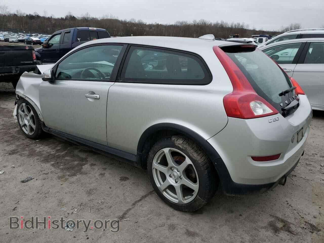 2011 VOLVO C30 - VIN: YV1672MK1B2201081 - Фото 2