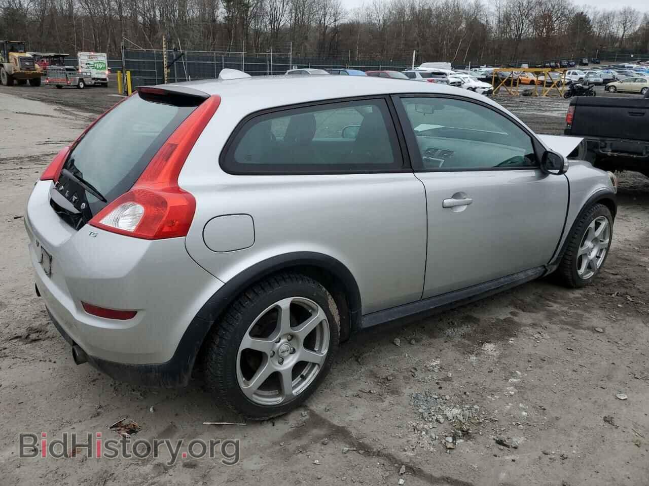 2011 VOLVO C30 - VIN: YV1672MK1B2201081 - Фото 3