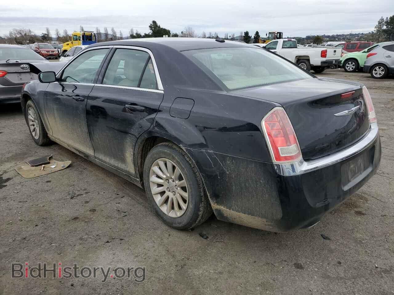 2013 CHRYSLER 300 - VIN: 2C3CCAAG1DH573176 - Фото 2