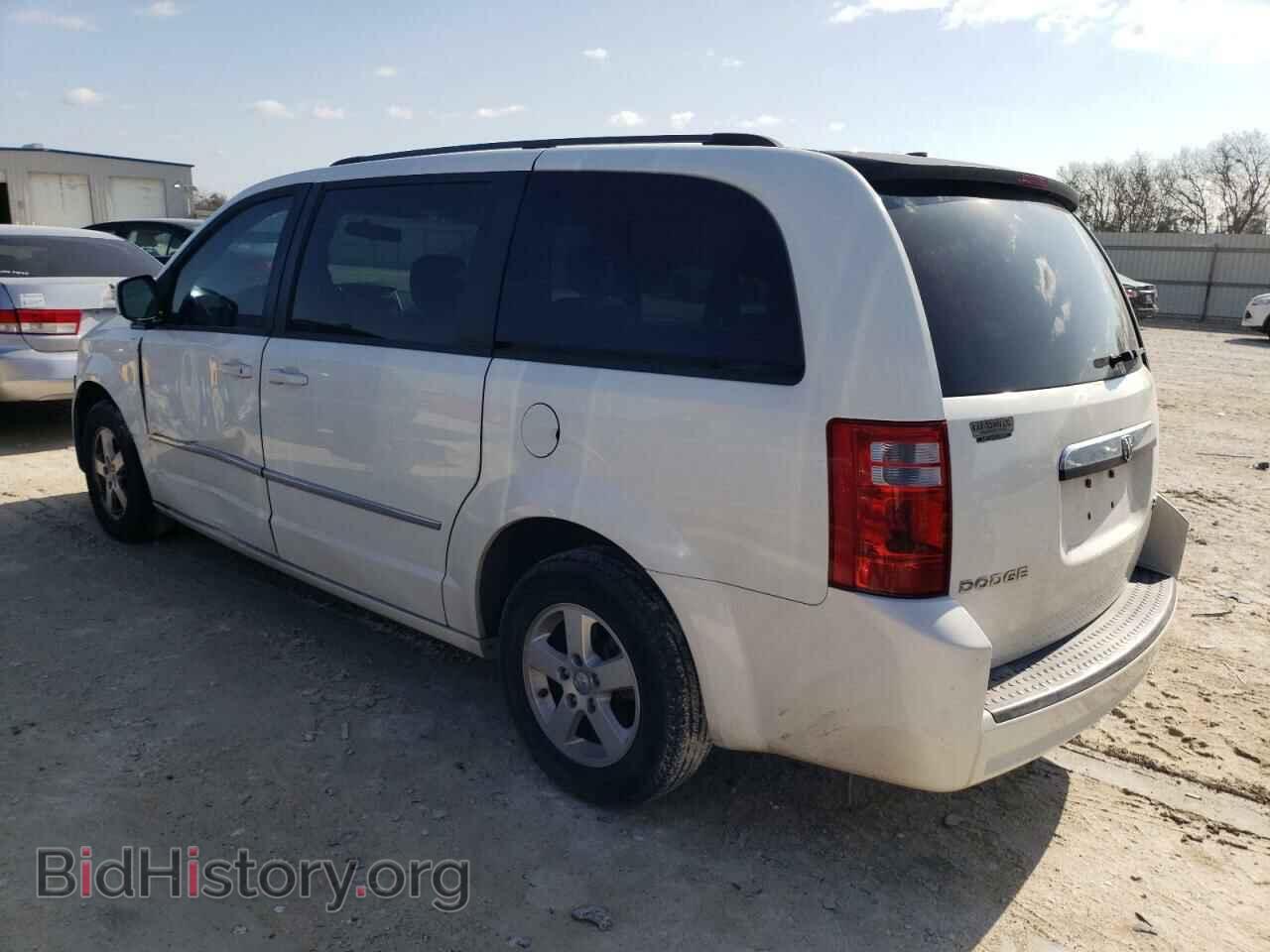 2010 DODGE CARAVAN - VIN: 2D4RN5D1XAR190814 - Photo 2